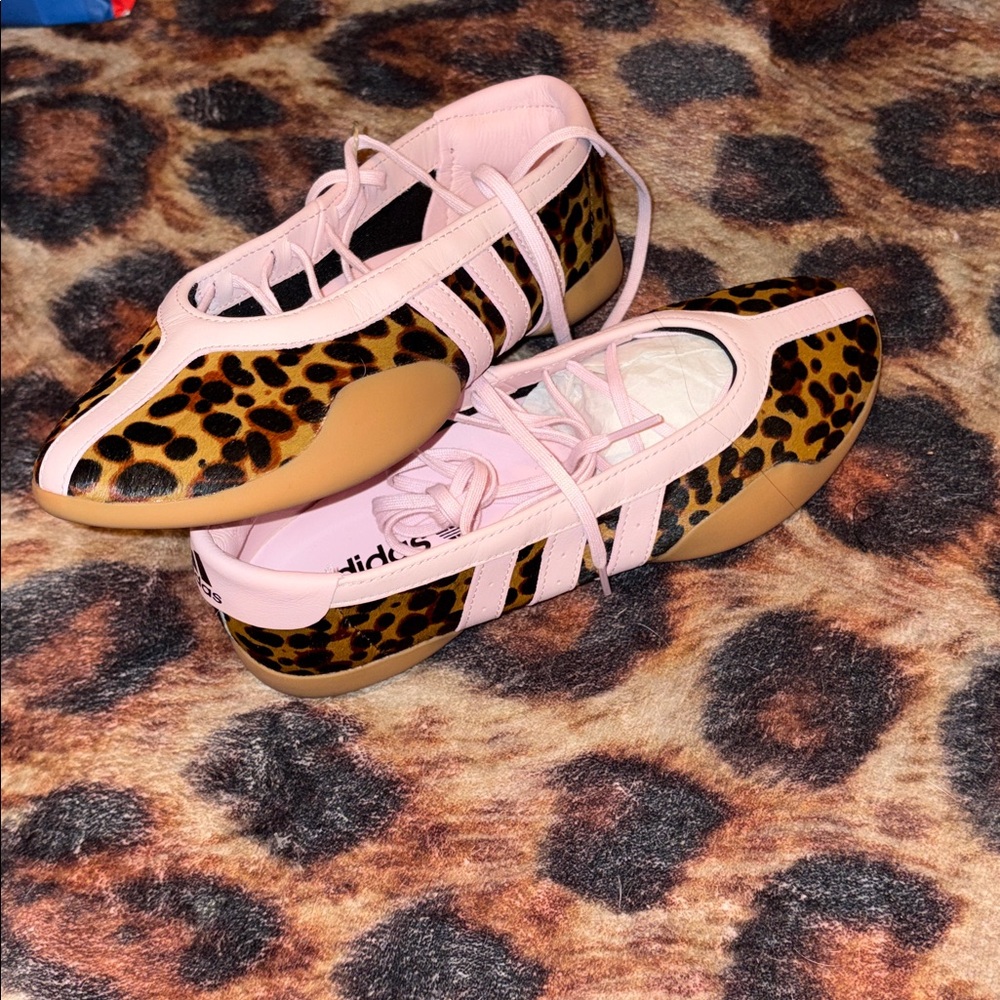 adidas taekwondo mei Pink Leopard Print Sneakers - Picture 2 of 4